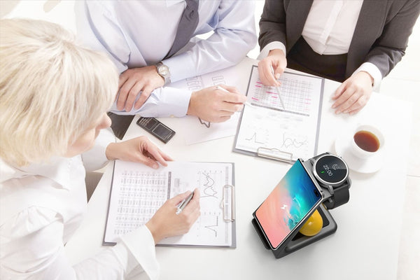 10W Fast Charge 3 in 1 Wireless Charger Station For iPhone 11 for Samsung For Apple Watch 5 4 3 For Airpods Pro Charger Stand